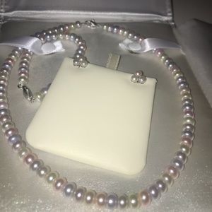 Pearl necklace for little girl brand new